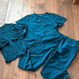 Mandala Teal Scrub Set Medium Womens with Equa-Tek Technology